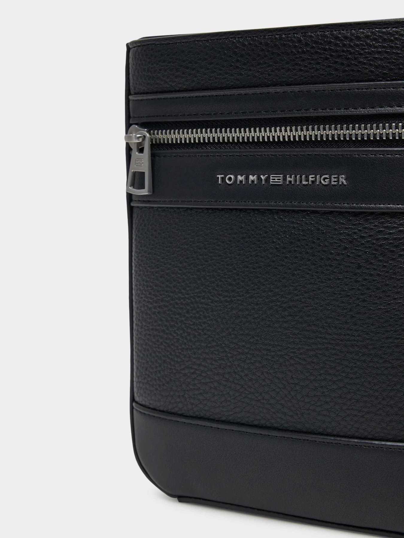 Мессенджер Tommy Hilfiger модель AM0AM13205-BDS Фото