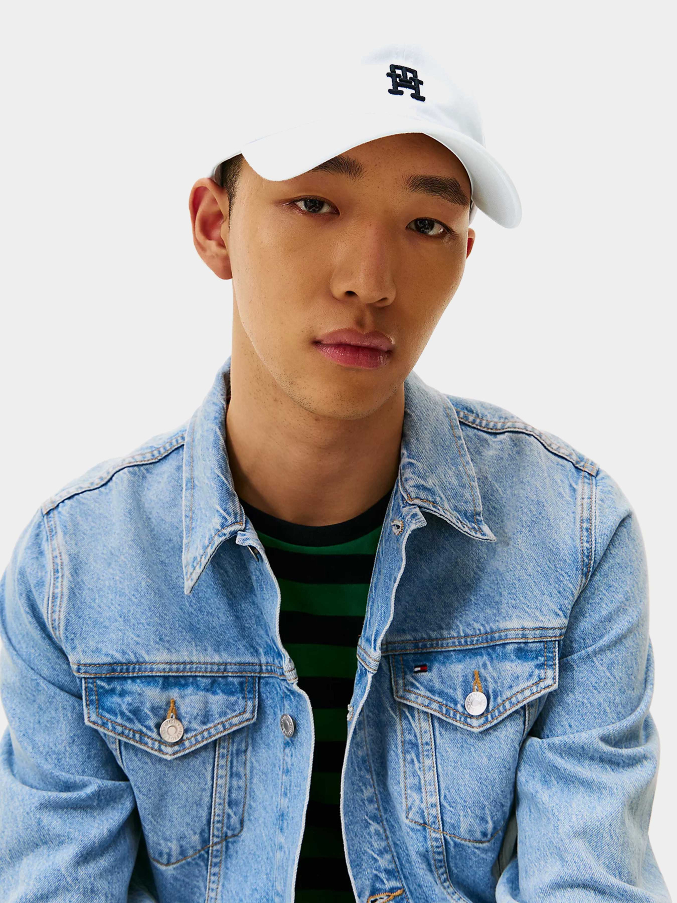 Кепка Tommy Hilfiger модель AM0AM13542-YCF Кепка Tommy Hilfiger модель AM0AM13542-YCF Фото