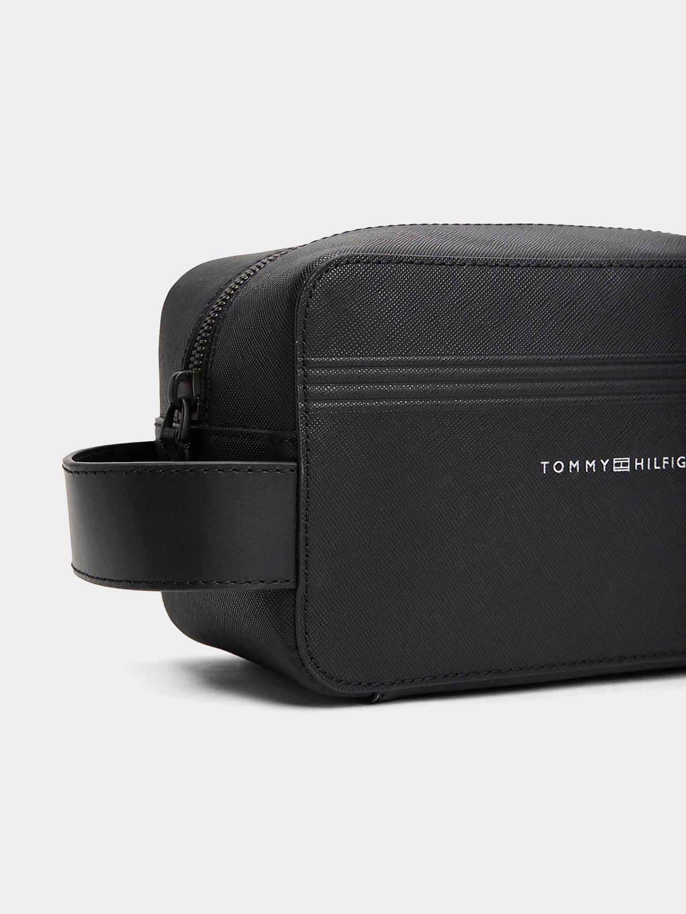 TH BUSINESS WASHBAG Tommy Hilfiger модель AM0AM13264-BDS Фото