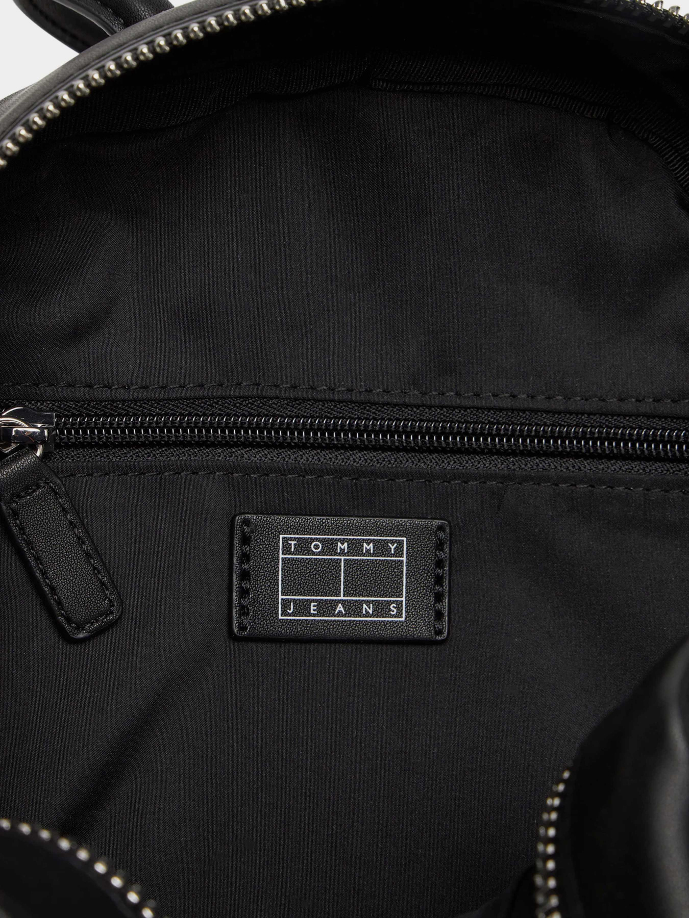 Повсякденний рюкзак Tommy Hilfiger модель AW0AW17285-BDS Повсякденний рюкзак Tommy Hilfiger модель AW0AW17285-BDS Фото