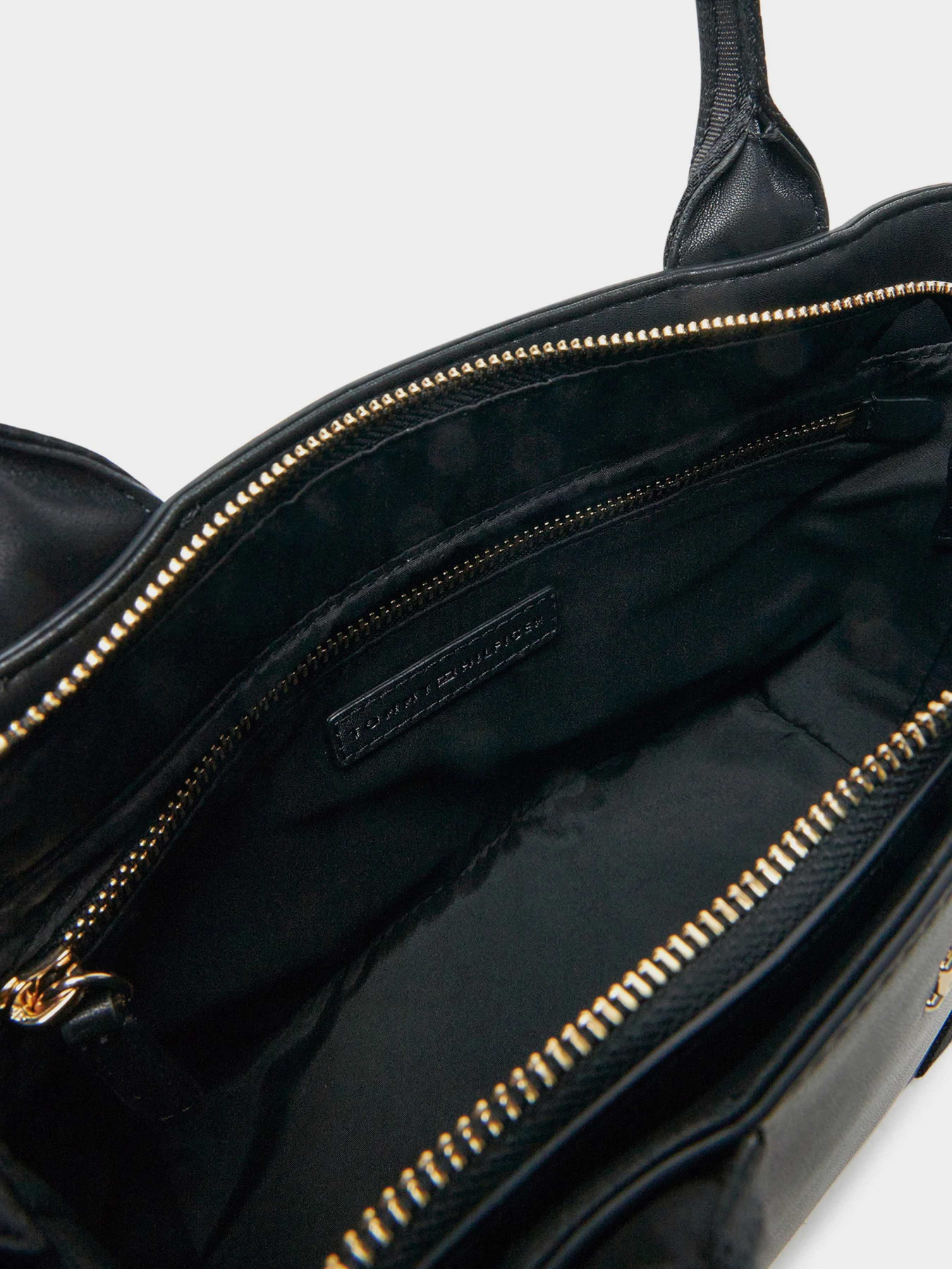 Сумка Tommy Hilfiger модель AW0AW17201-BDS Фото