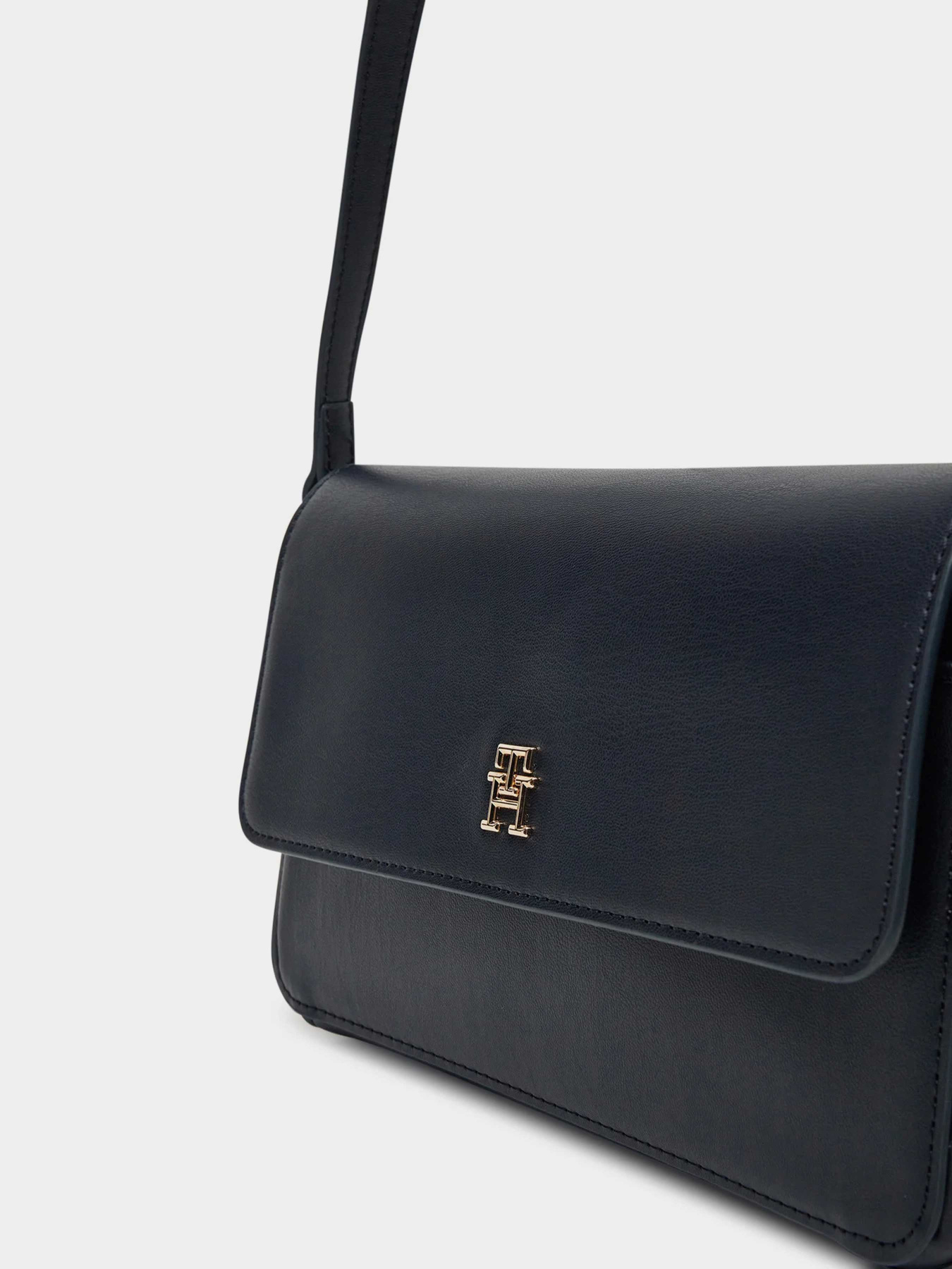 Кросс-боди Tommy Hilfiger модель AW0AW17219-DW6 Фото