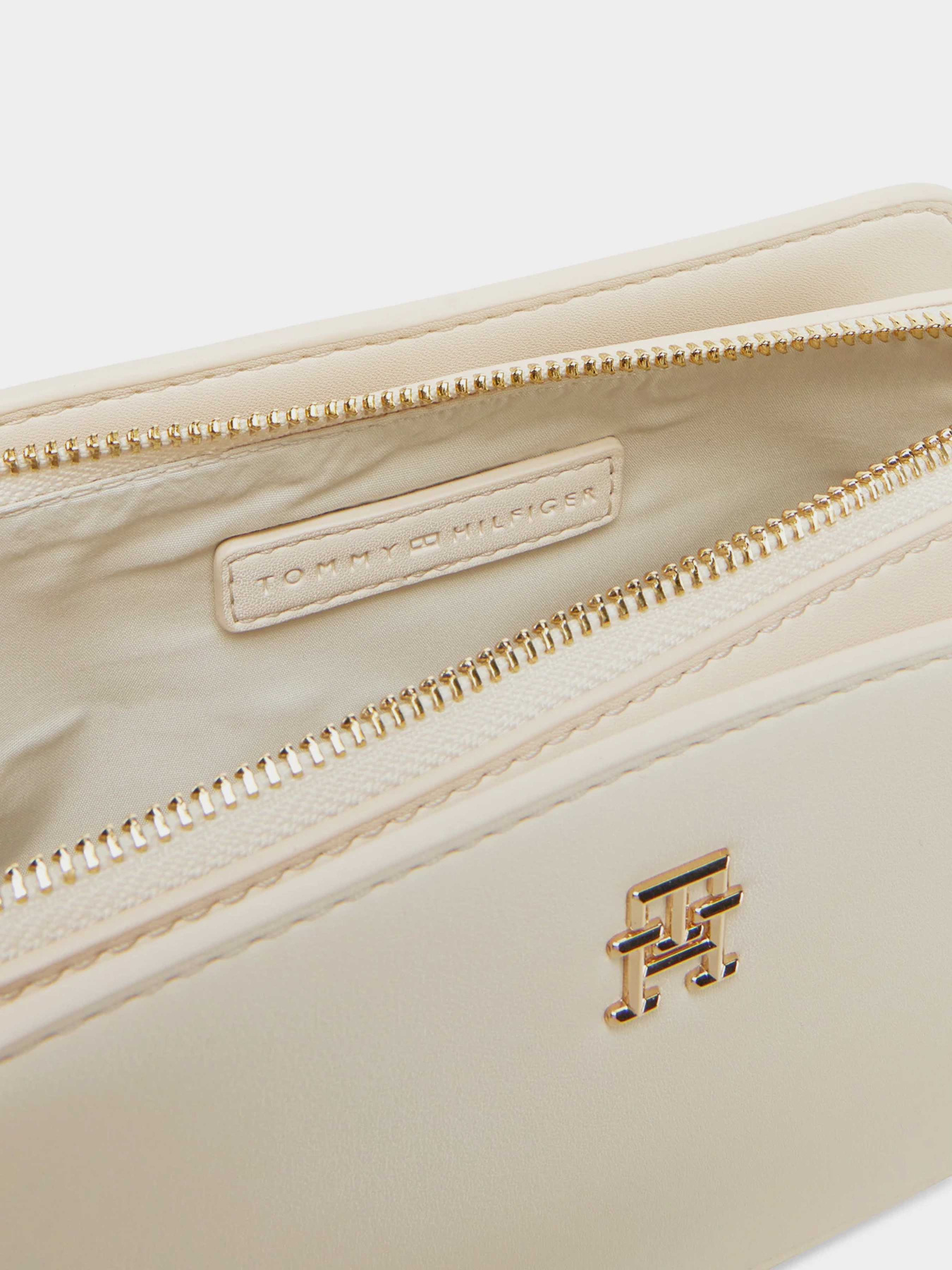 Крос-боді Tommy Hilfiger модель AW0AW17229-AA8 Фото