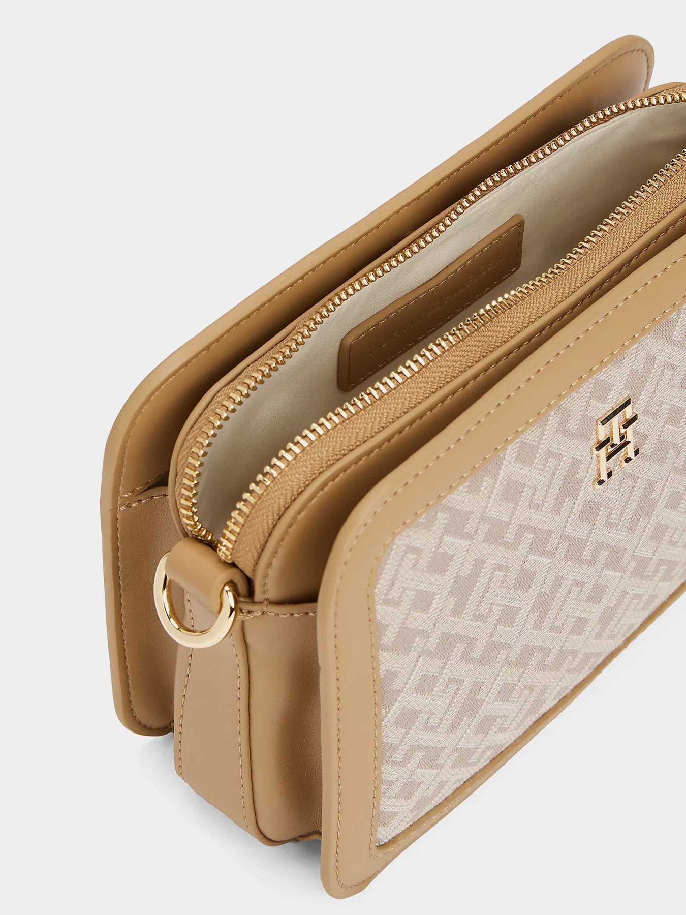 Крос-боді Tommy Hilfiger модель AW0AW17607-0I1 Фото