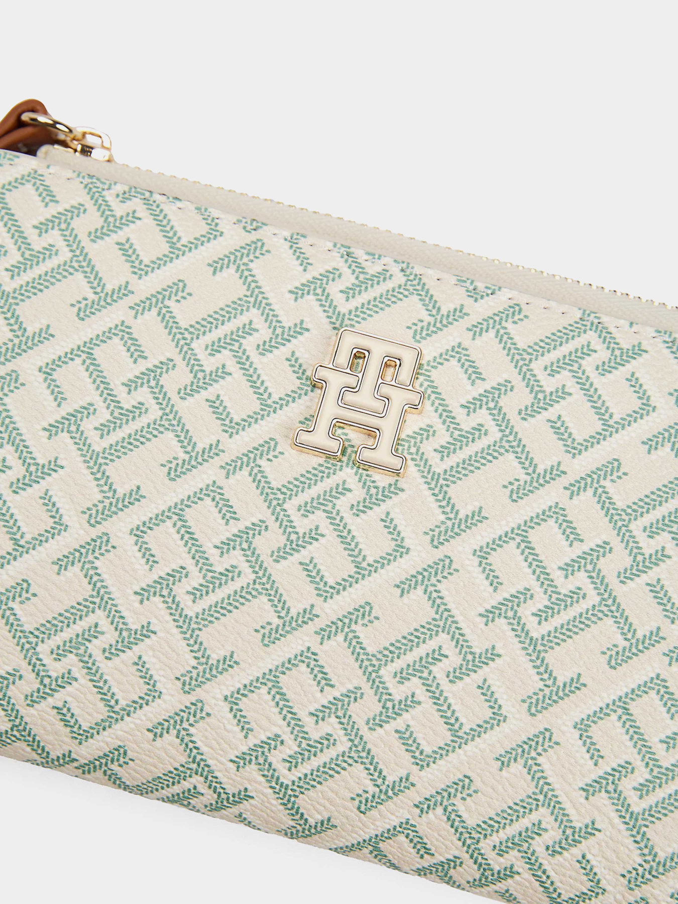 Гаманець Tommy Hilfiger модель AW0AW17417-L3H Гаманець Tommy Hilfiger модель AW0AW17417-L3H Фото