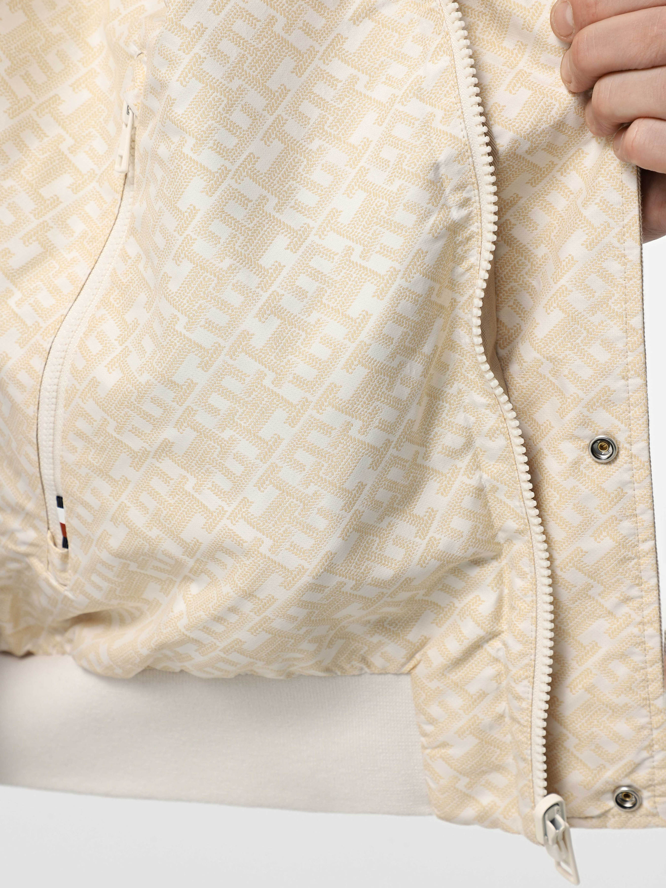 Бомбер Tommy Hilfiger модель MW0MW38707-RBT Фото