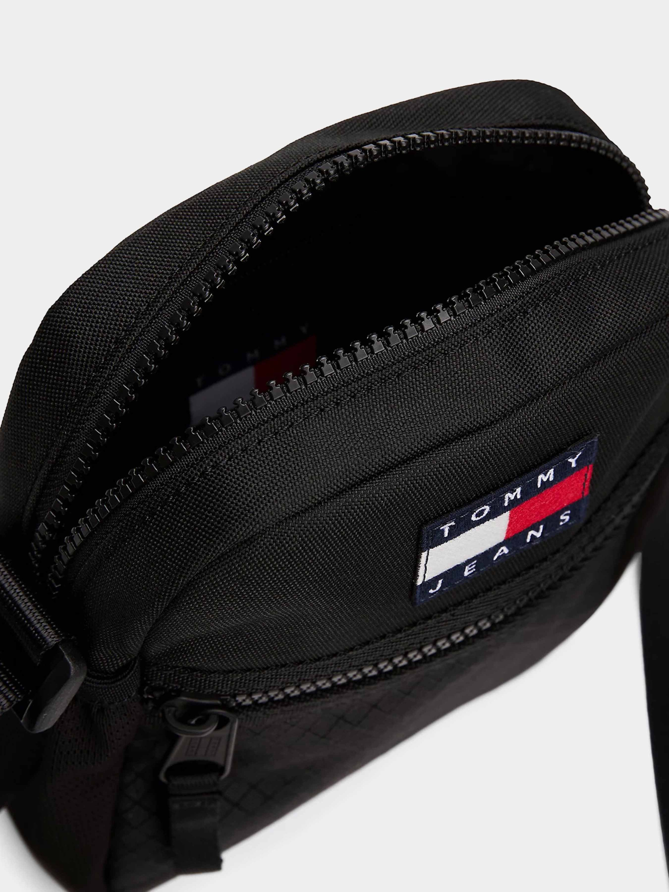 Мессенджер Tommy Hilfiger модель AM0AM13397-BDS Фото