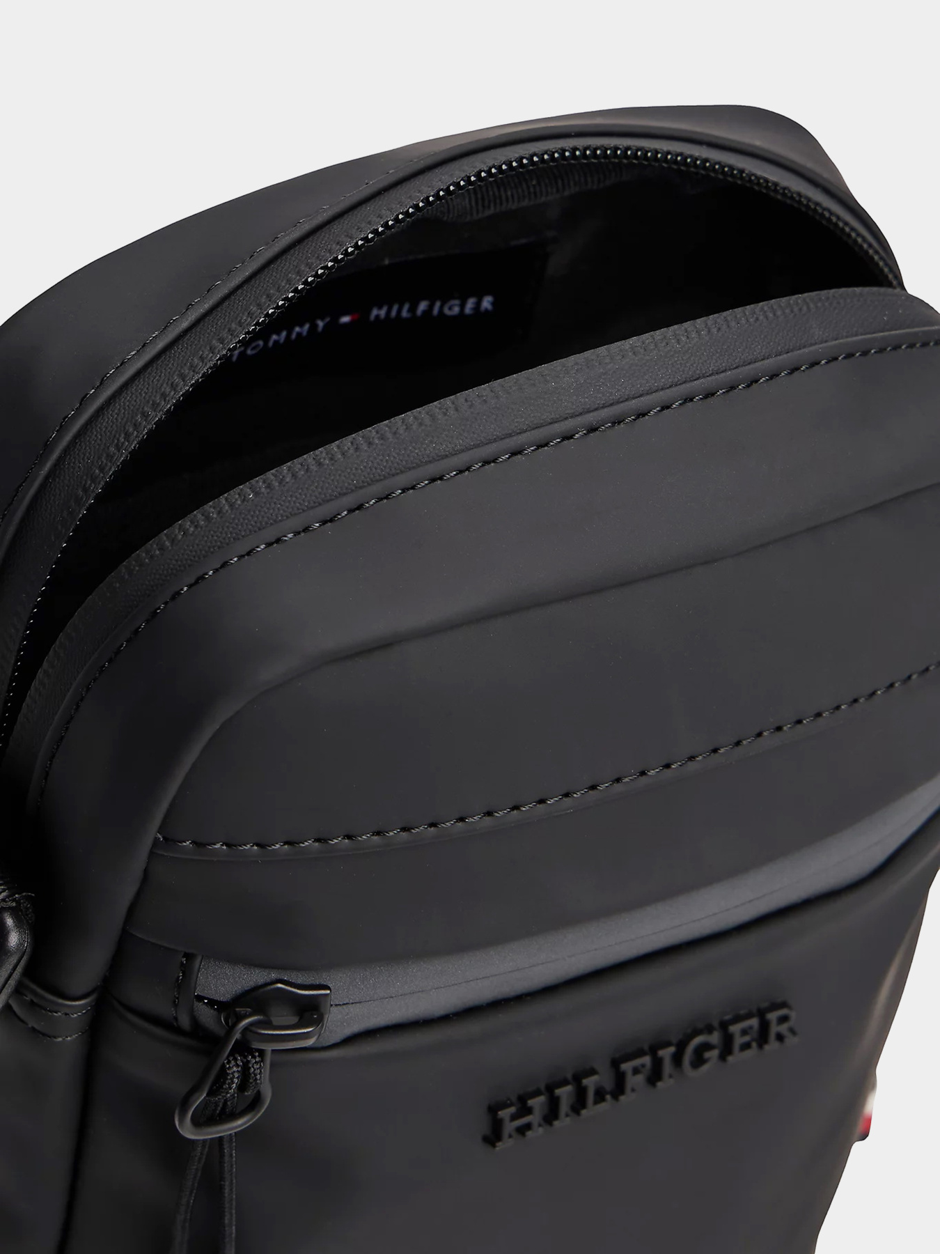 Мессенджер Tommy Hilfiger модель AM0AM13498-BDS Фото