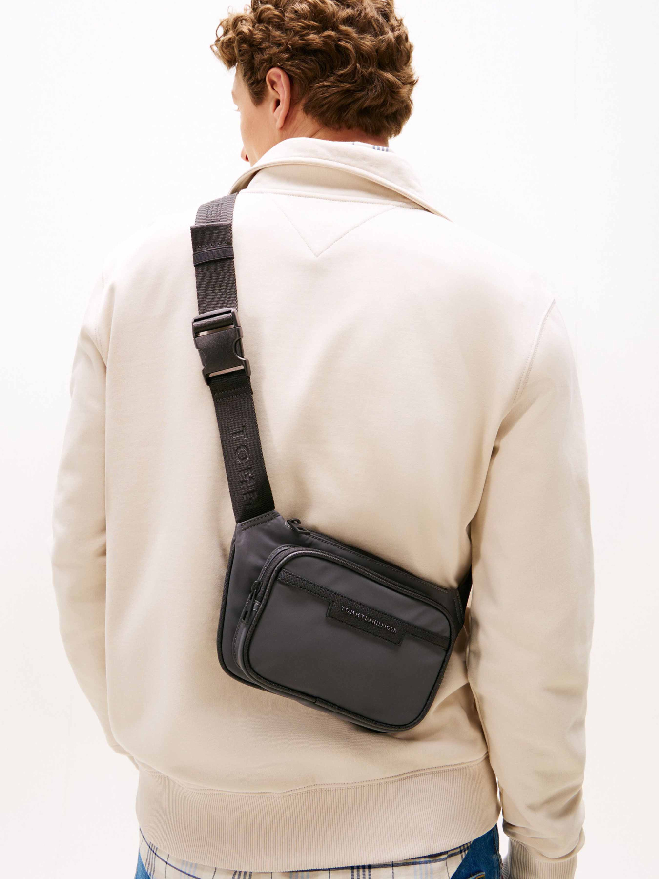 Поясна сумка Tommy Hilfiger модель AM0AM13467-PSM Фото