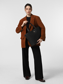 Сумка Tommy Hilfiger модель AW0AW17528-BDS Сумка Tommy Hilfiger модель AW0AW17528-BDS Фото