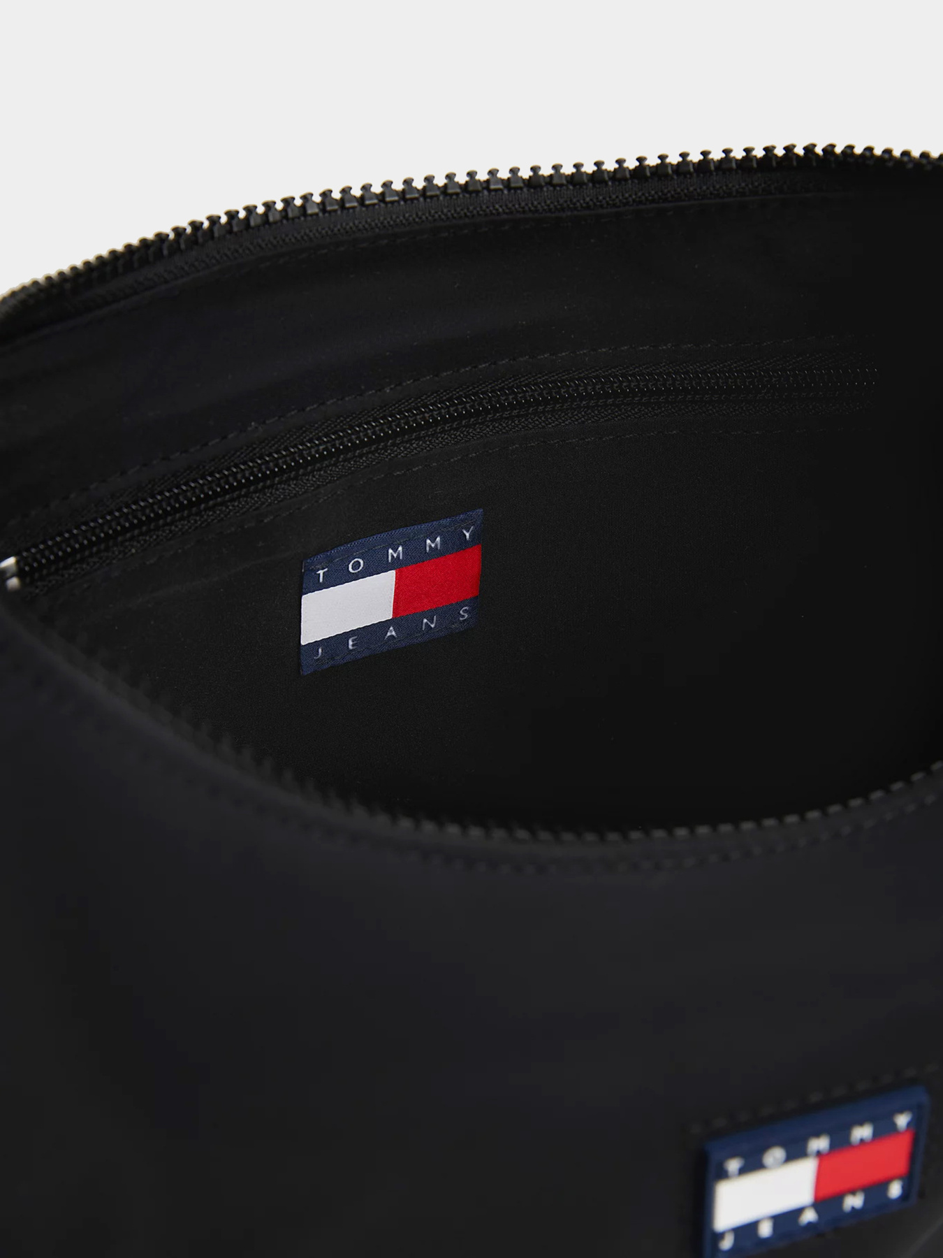Хобо Tommy Hilfiger модель AW0AW17547-BDS Хобо Tommy Hilfiger модель AW0AW17547-BDS Фото