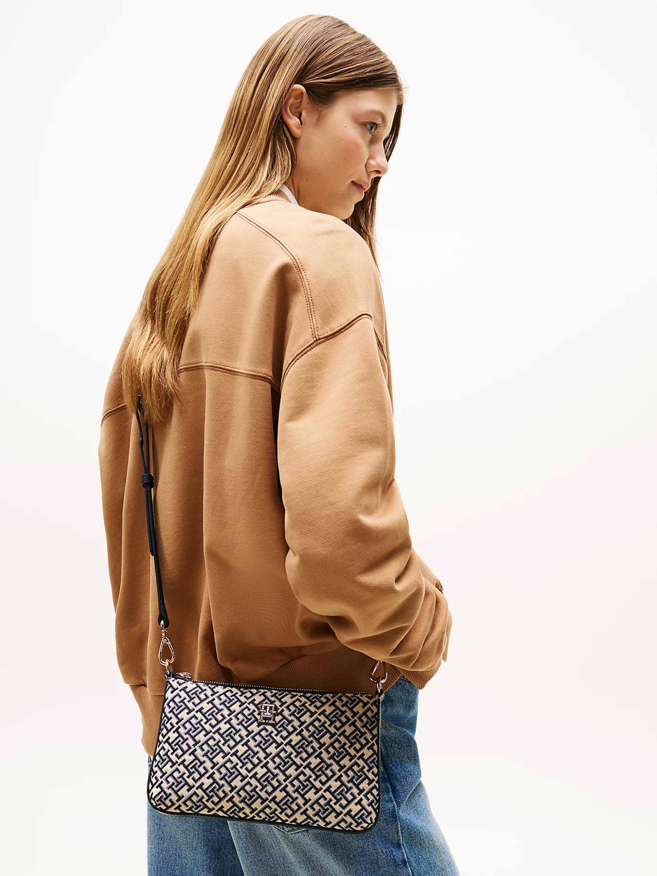 Кросс-боди Tommy Hilfiger модель AW0AW17828-DW6 Фото