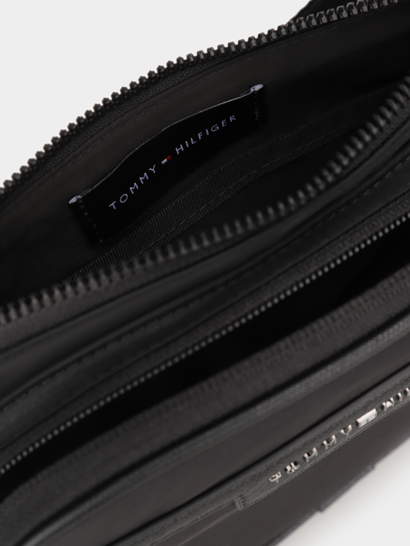 Поясная сумка Tommy Hilfiger модель AM0AM13467-BDS Фото