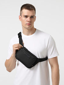 Поясная сумка Tommy Hilfiger модель AM0AM13467-BDS Поясная сумка Tommy Hilfiger модель AM0AM13467-BDS Фото