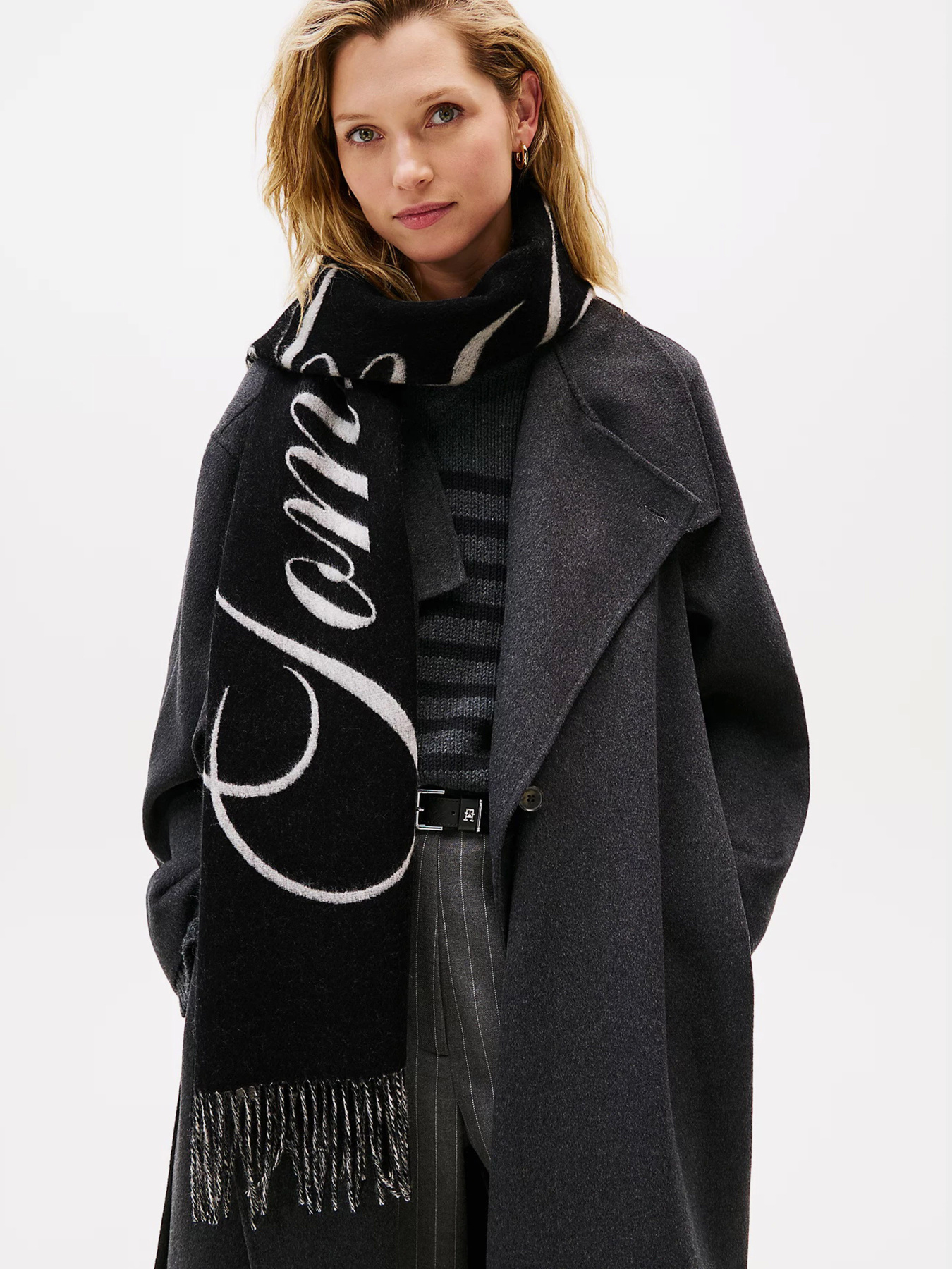 Шарф Tommy Hilfiger модель AW0AW17786-BDS Фото