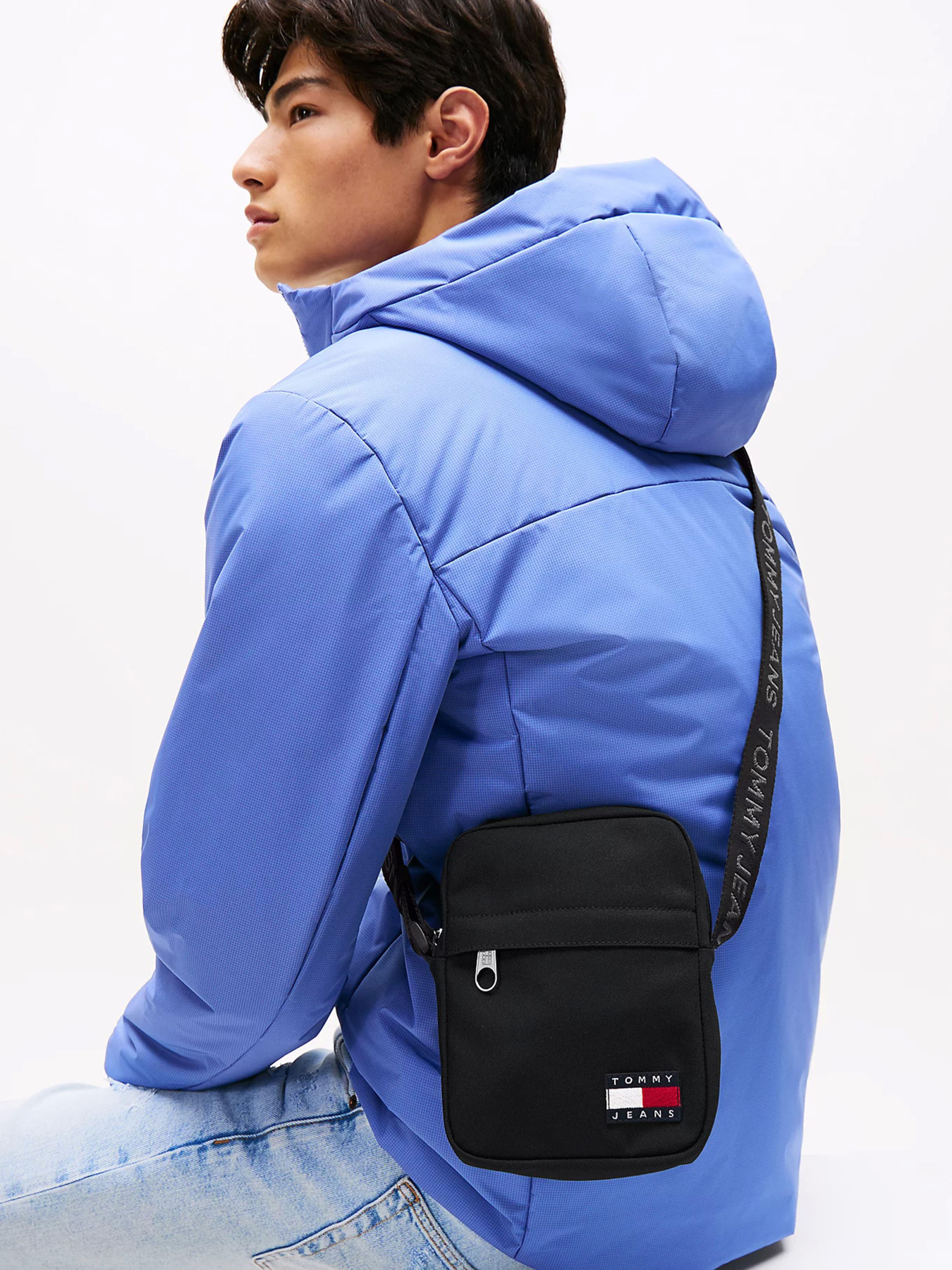 Мессенджер Tommy Hilfiger TJM ESS DAILY REPORTER модель AM0AM13710-BDS Фото