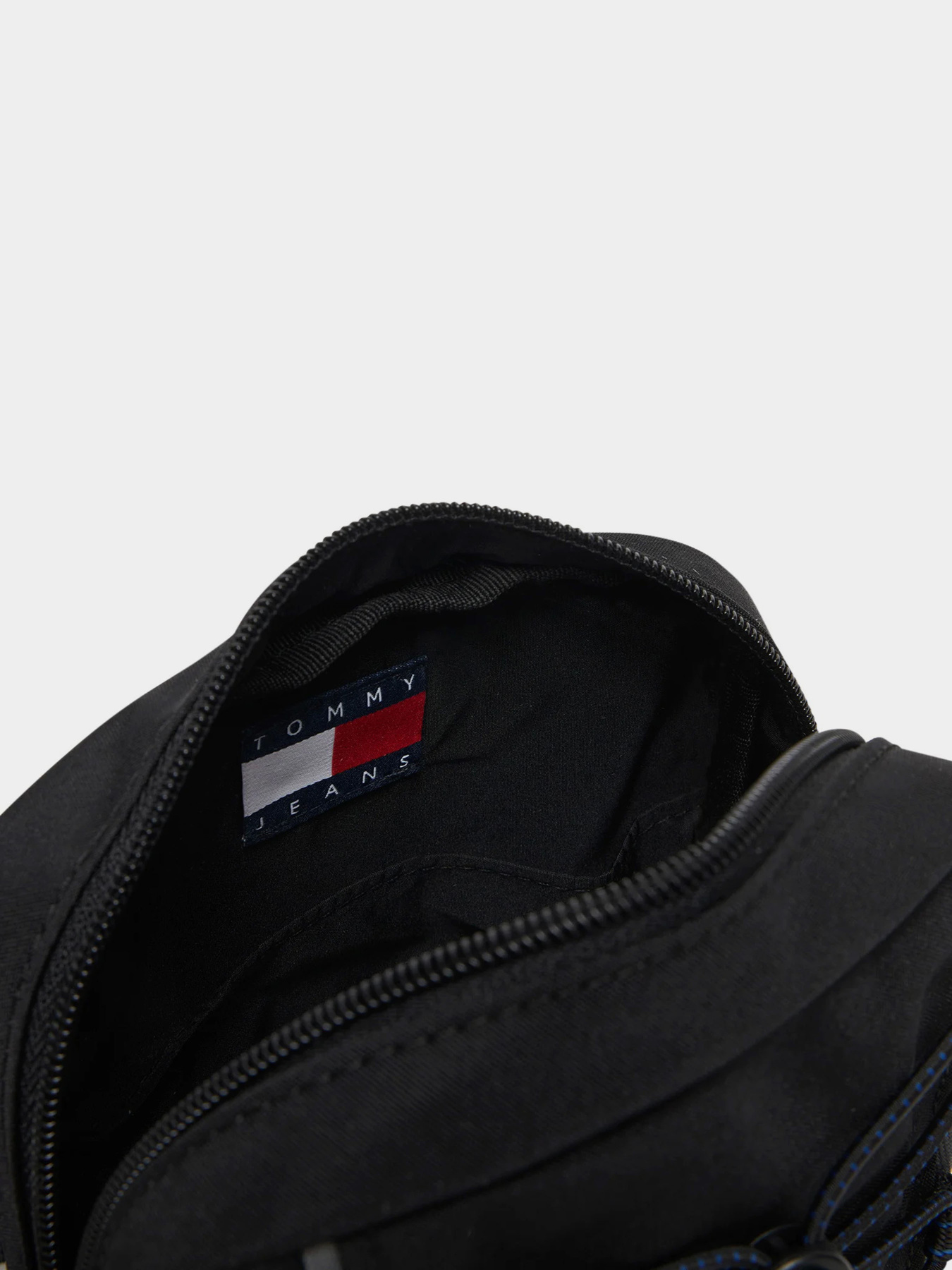 Tommy Hilfiger модель AM0AM13882-BDS Фото