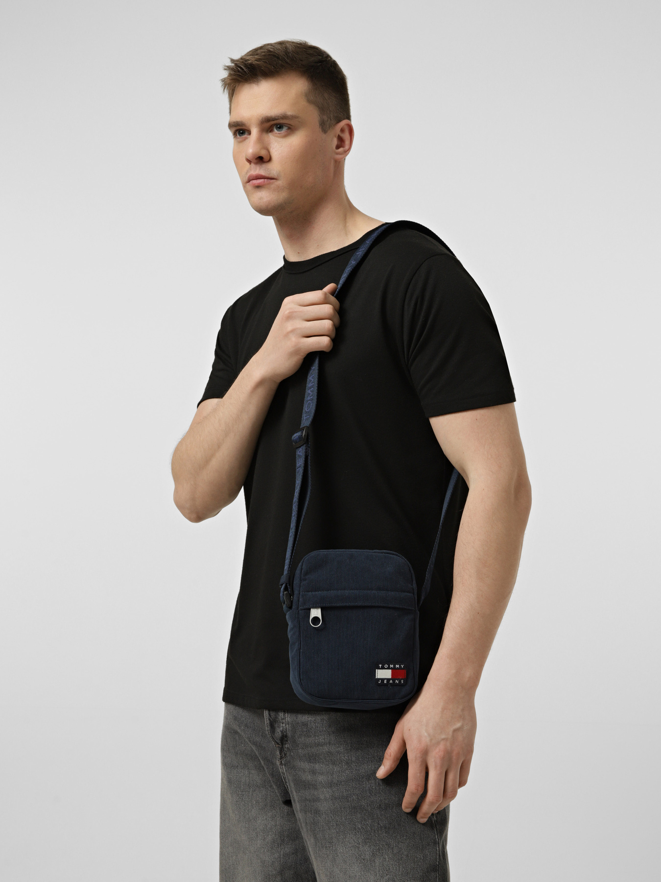 Мессенджер Tommy Hilfiger TJM ESS DAILY CORD REPORTER модель AM0AM13888-C1G Фото