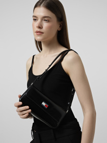 Кросс-боди Tommy Hilfiger TJW MUST FLAP CROSSOVER модель AW0AW18080-BDS Кросс-боди Tommy Hilfiger TJW MUST FLAP CROSSOVER модель AW0AW18080-BDS Фото