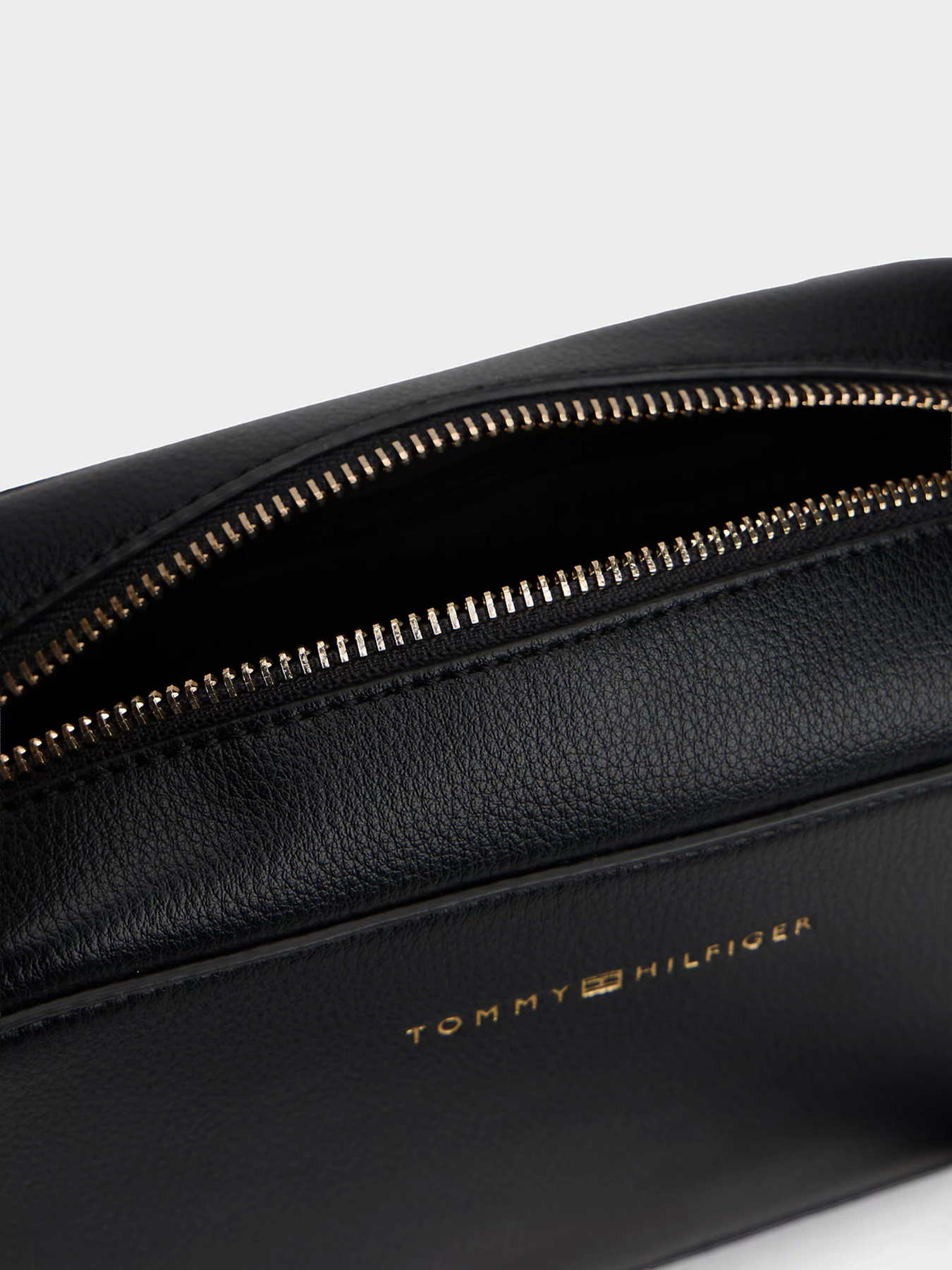 Кросс-боди Tommy Hilfiger TH LOGO CAMERA BAG модель AW0AW18115-BDS Фото