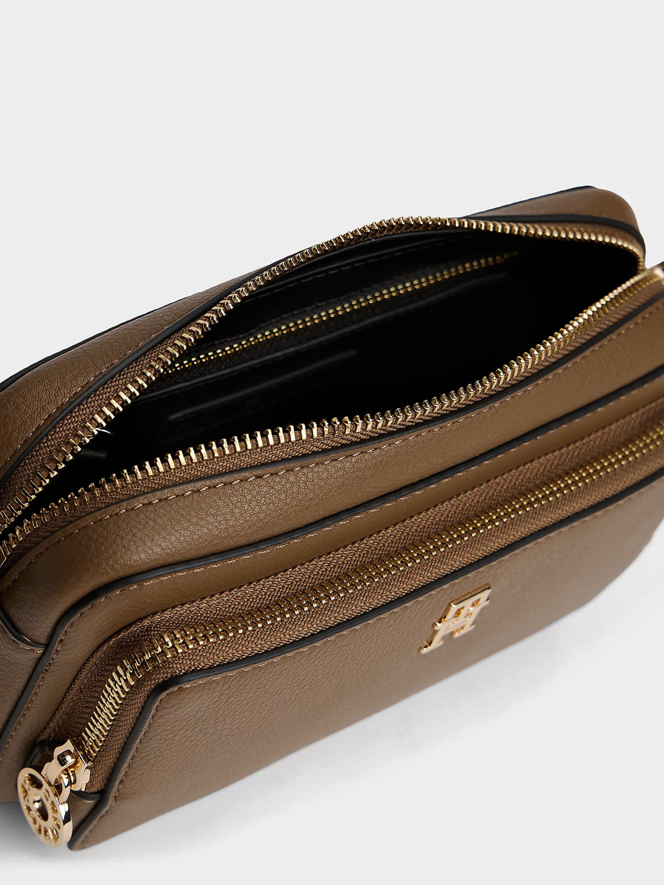 Кросс-боди Tommy Hilfiger TH ICON CAMERA BAG модель AW0AW18120-R07 Фото