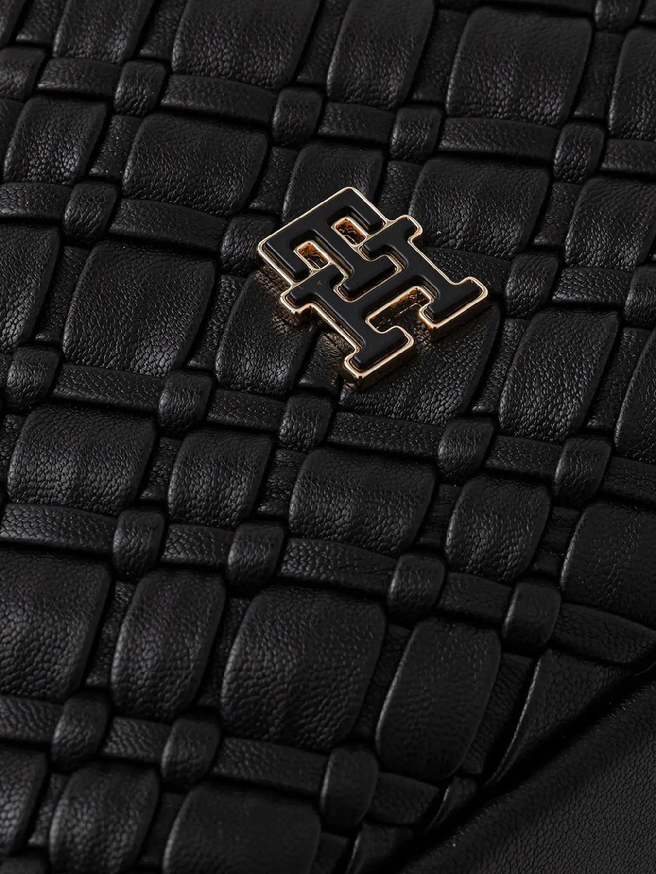 Tommy Hilfiger модель AW0AW18160-BDS Фото