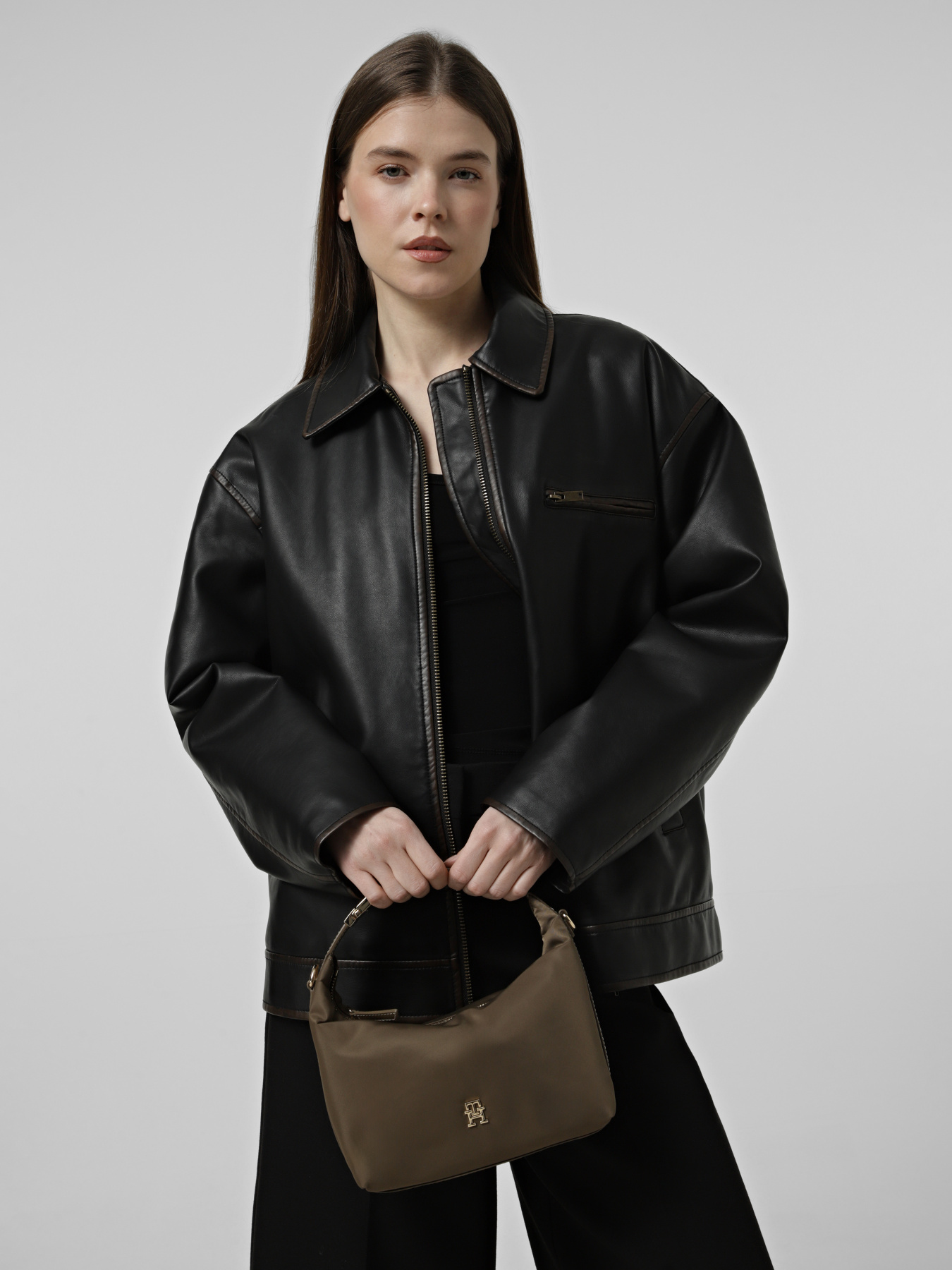 Кросс-боди Tommy Hilfiger TH GO CROSSOVER NYLON модель AW0AW18164-R07 Фото