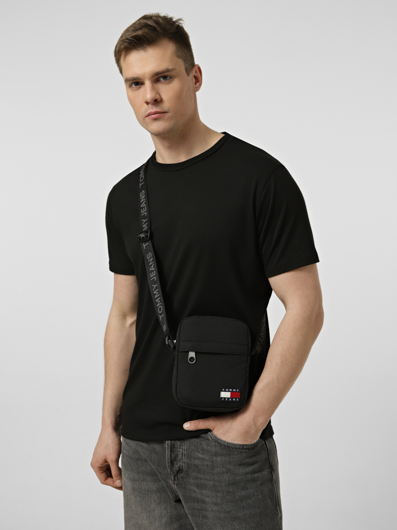 Мессенджер Tommy Hilfiger TJM ESS DAILY RIPSTOP REPORTER модель AM0AM14211-BDS Фото