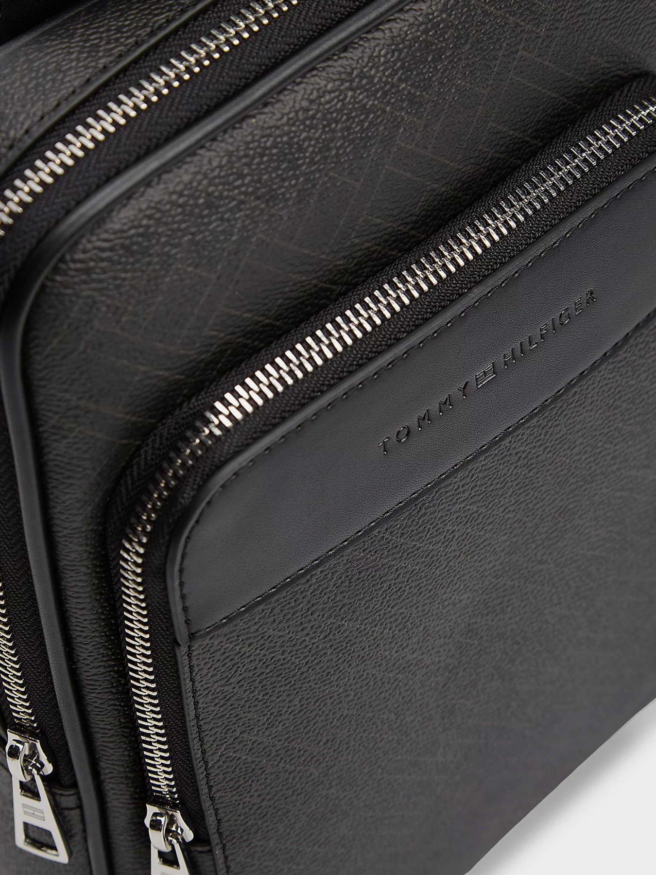 Сумка Tommy Hilfiger TH FLAG MONOGRAM SLING PACK модель AM0AM14140-BDS Фото