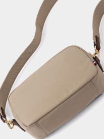 Сумка Tommy Hilfiger POPETTE CAMERA BAG модель AW0AW17704-AEO Фото