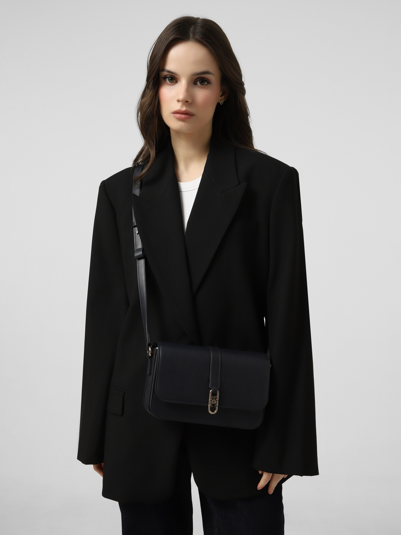 Крос-боді Tommy Hilfiger TH LIBRE FLAP CROSSOVER модель AW0AW17723-DW6 Фото