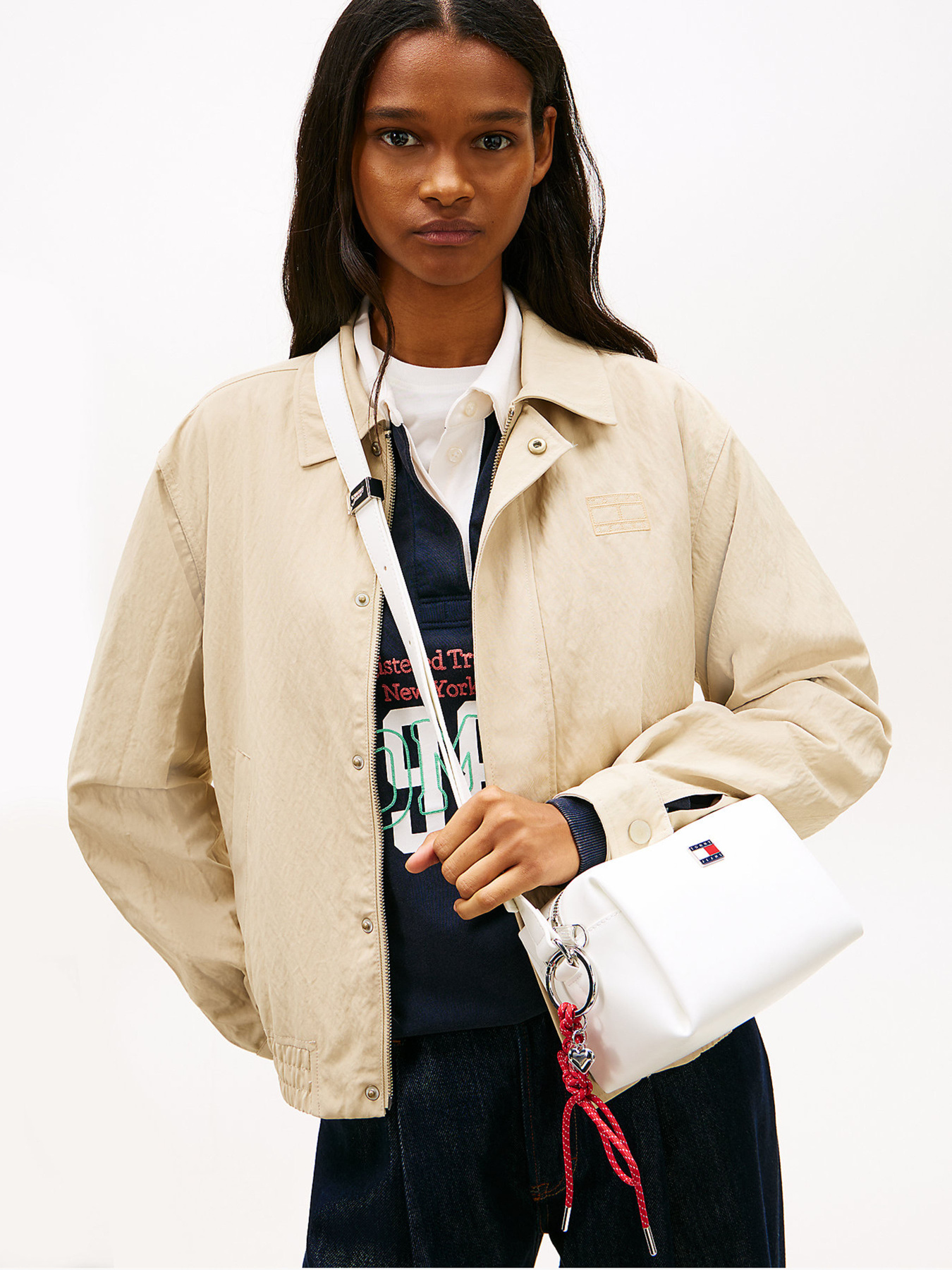 Сумки Tommy Hilfiger TJW CITY CHARM CAMERA BAG модель AW0AW18456-YBL Фото