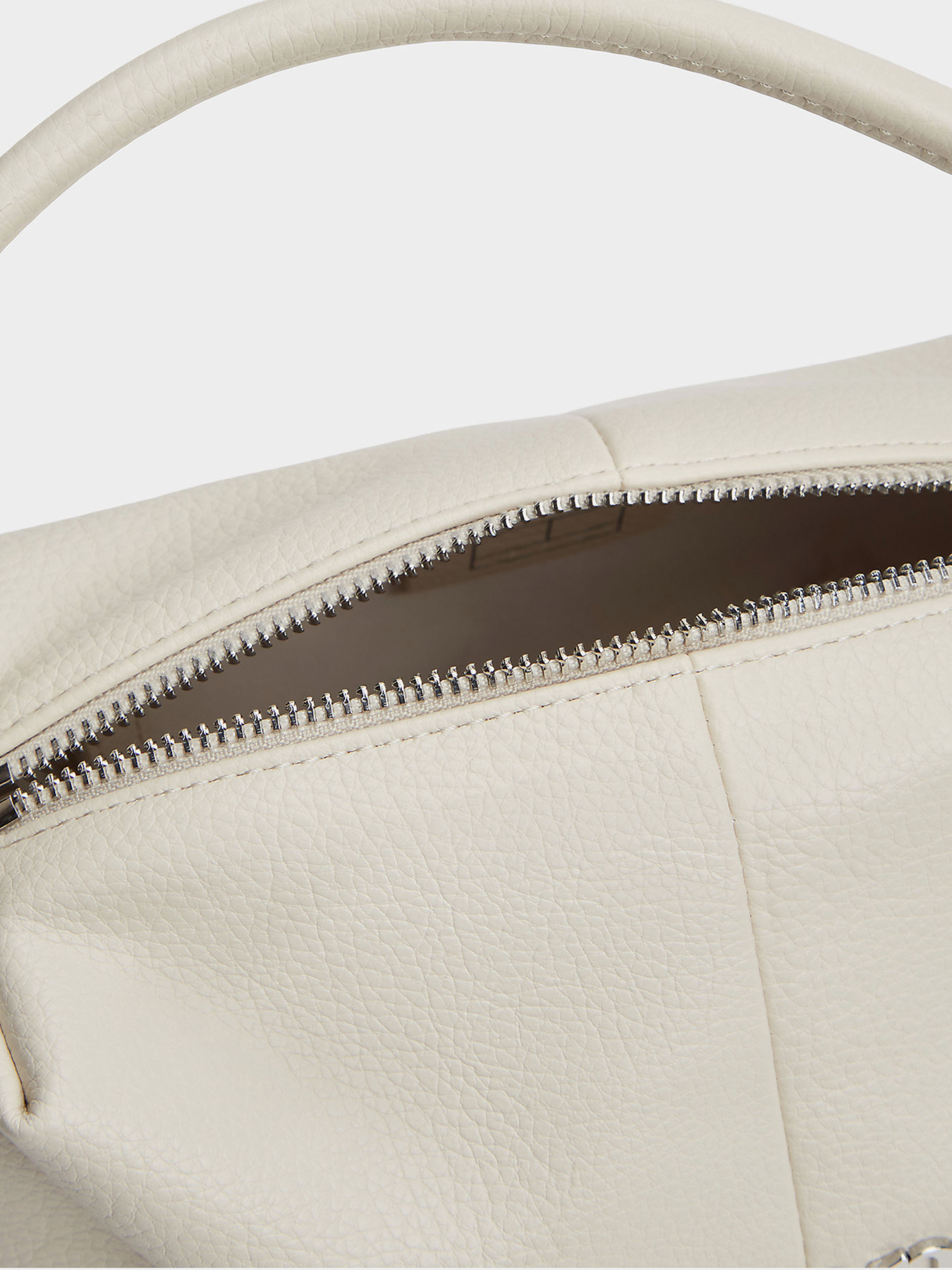 Сумки Tommy Hilfiger TJW BOLD CAMERA BAG модель AW0AW18470-ACG Сумки Tommy Hilfiger TJW BOLD CAMERA BAG модель AW0AW18470-ACG Фото