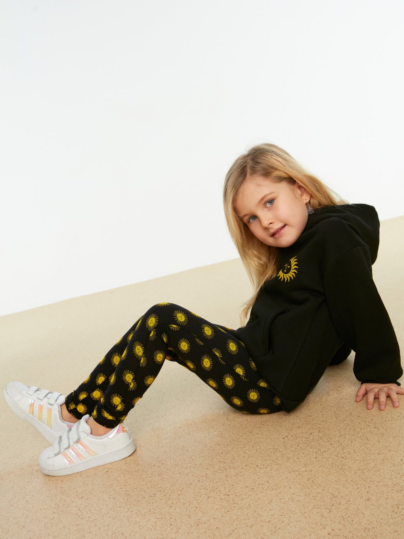 Повсякденний костюм Trendyol модель TKDAW22AU0246/Siyah Повсякденний костюм Trendyol модель TKDAW22AU0246/Siyah Фото