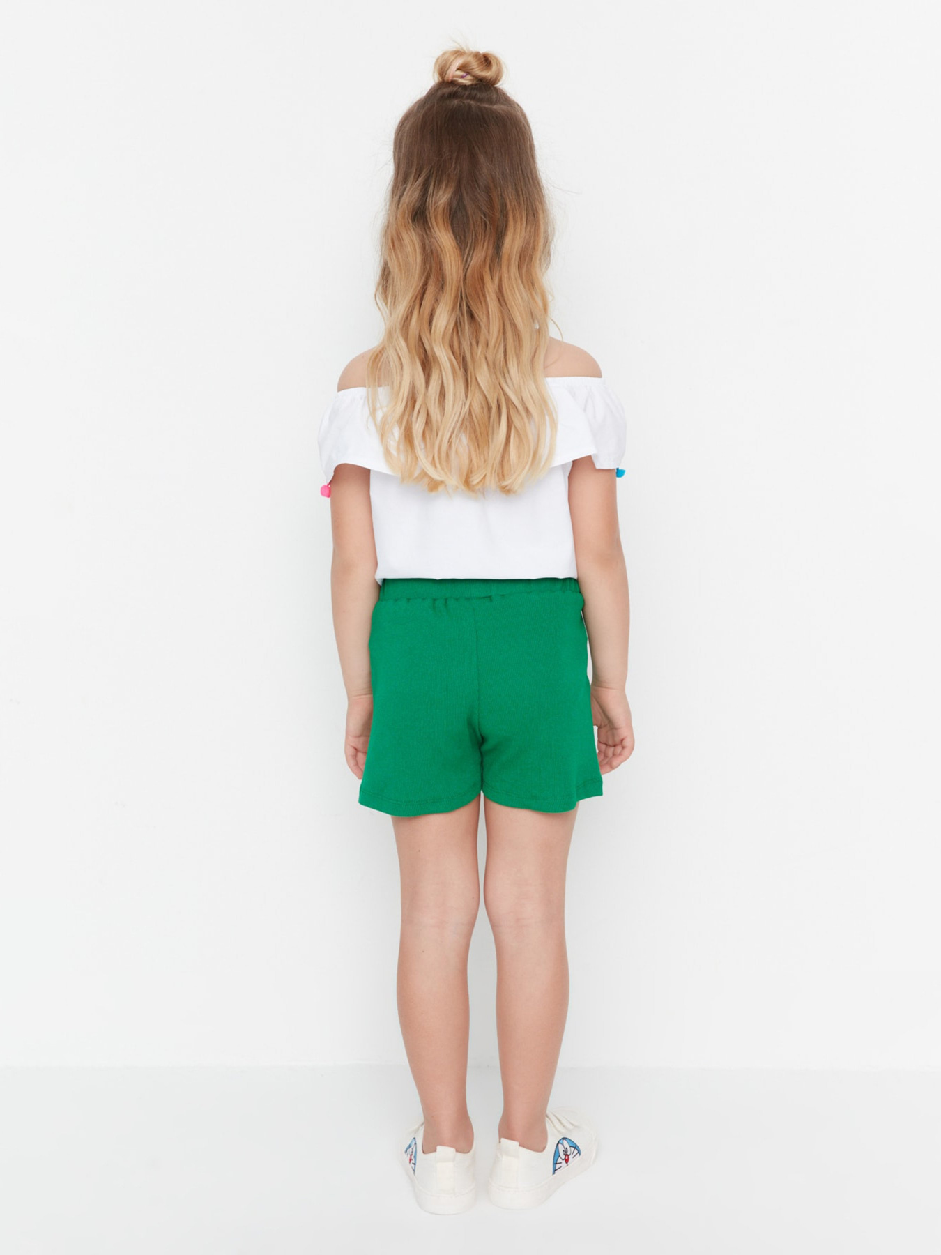 Повседневные шорты Trendyol модель TKDSS22SR00006/Yesil Фото