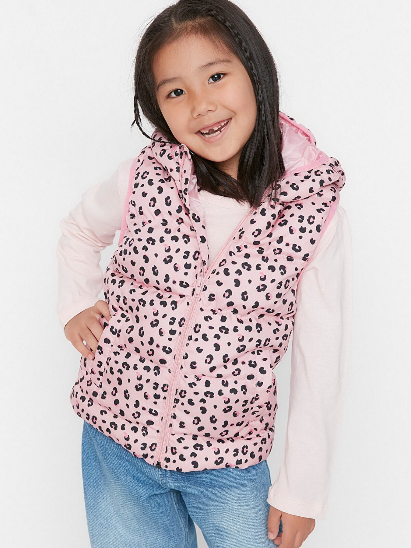 Утеплений жилет Trendyol модель TKDAW23YE00001/Pembe Фото