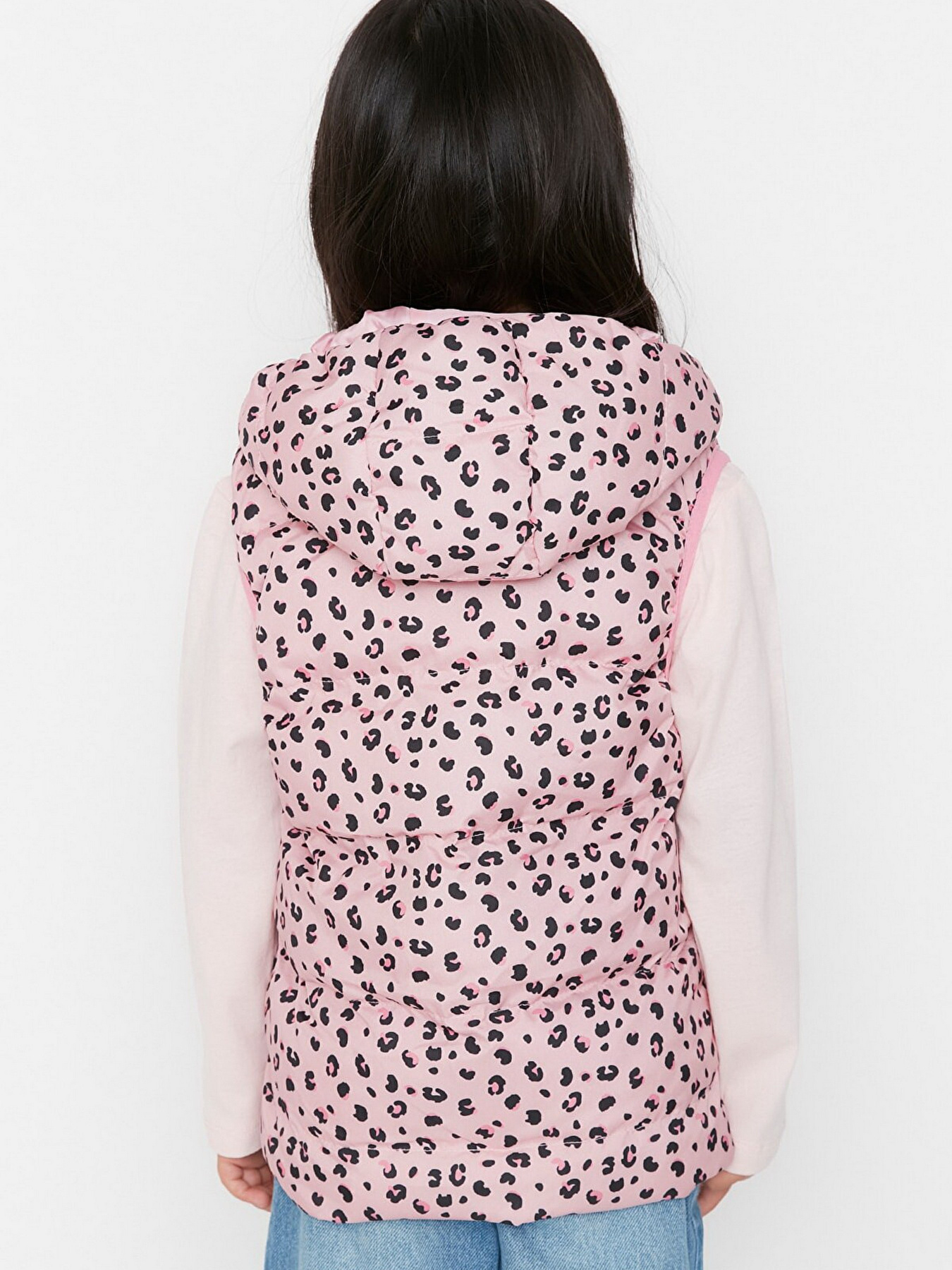 Утеплений жилет Trendyol модель TKDAW23YE00001/Pembe Фото