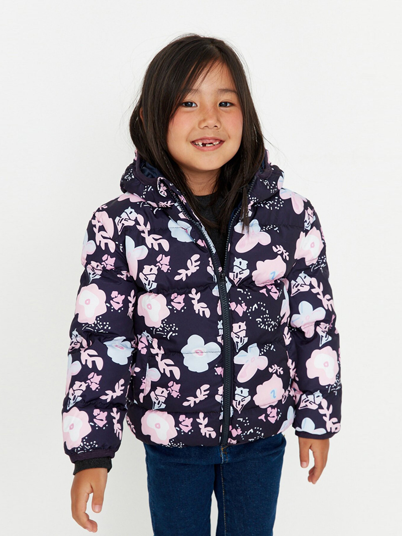 Зимова куртка Trendyol модель TKDAW22MO0554/Cok Renkli Фото