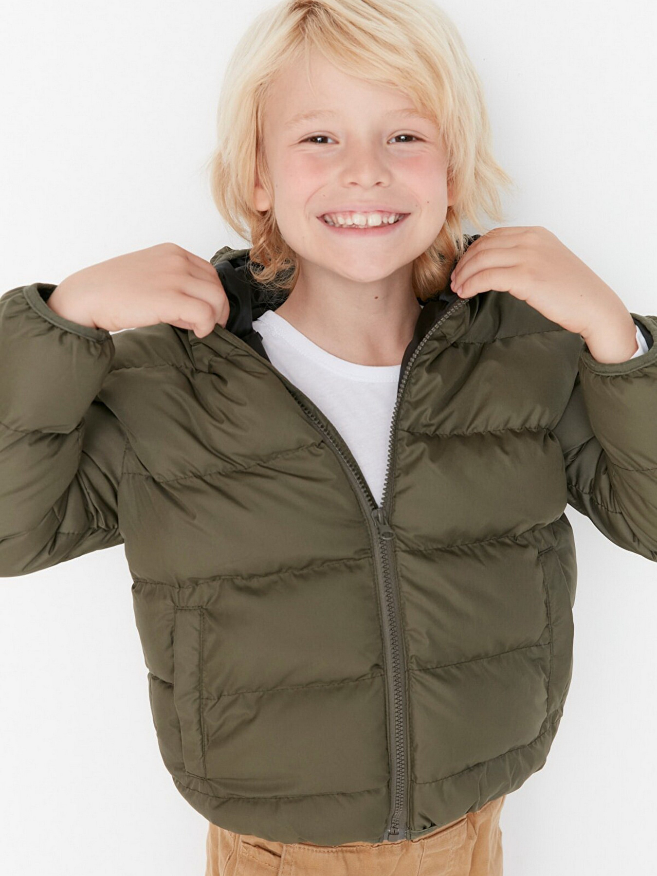 Демісезонна куртка Trendyol модель TKDAW22MO0555/Haki Фото