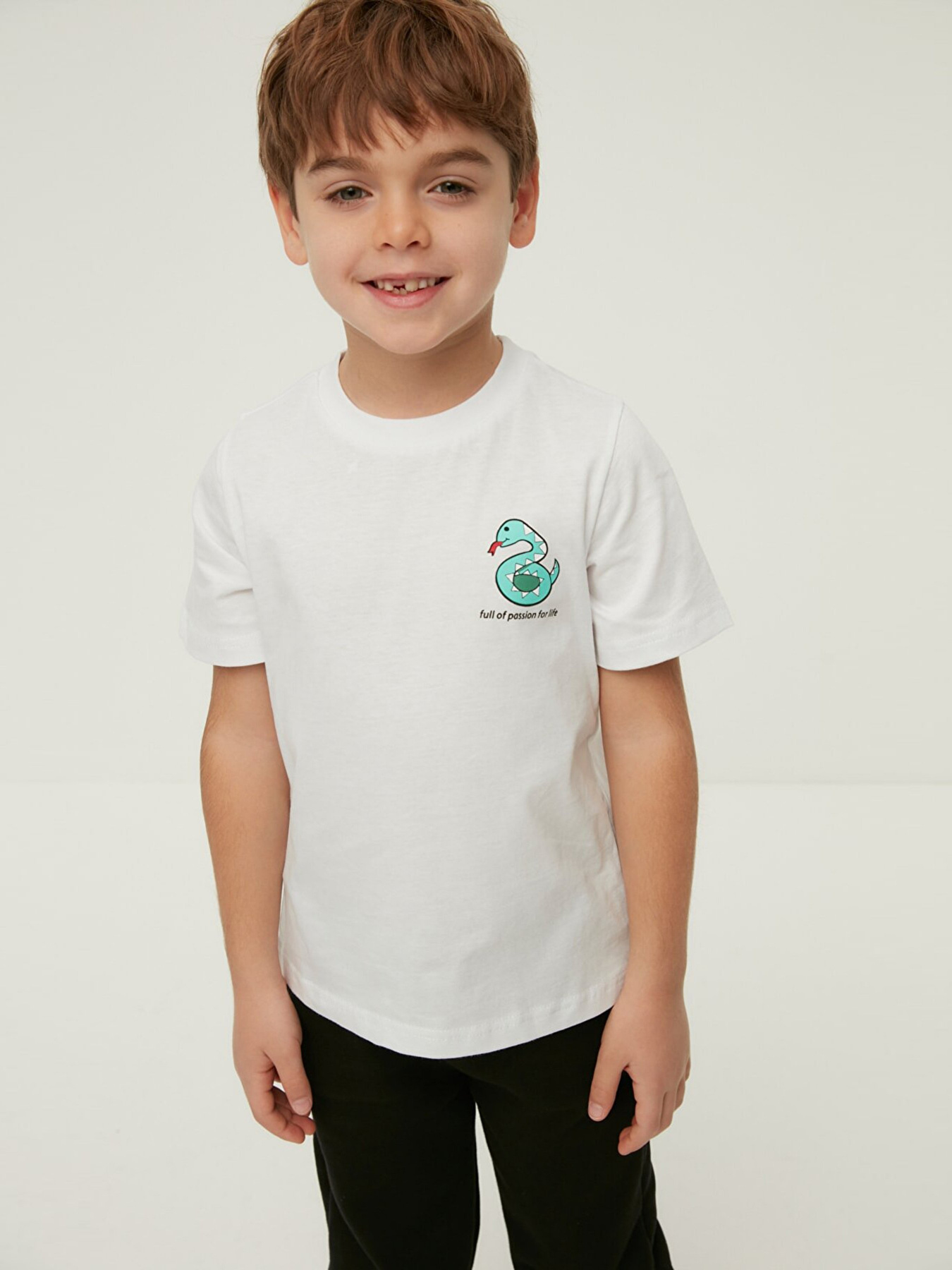 Футболка Trendyol модель TKDSS22TS0129/Beyaz Футболка Trendyol модель TKDSS22TS0129/Beyaz Фото