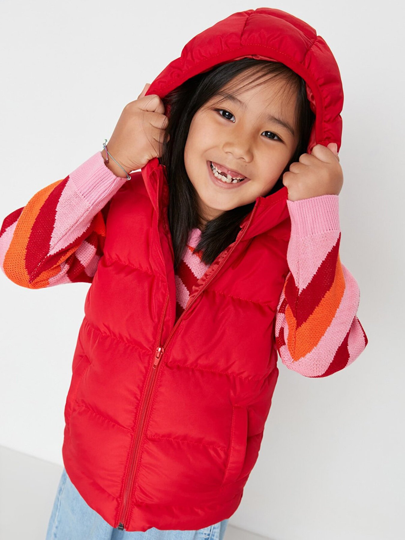 Утеплений жилет Trendyol модель TKDAW23YE00003/Kirmizi Фото