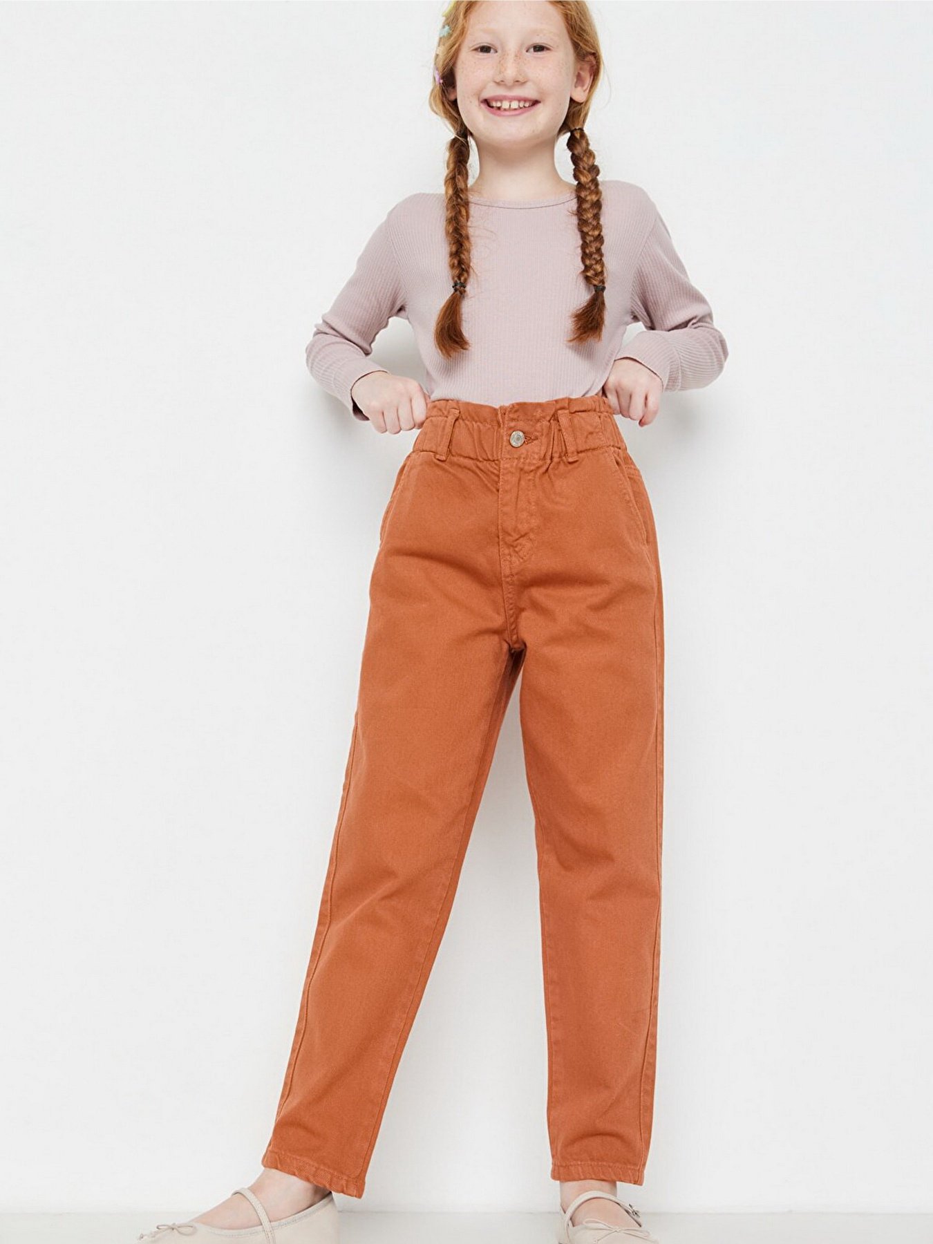 Джинси мом Trendyol модель TKDAW23JE00006/Kiremit Фото