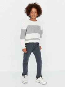 Прямі джинси Trendyol модель TKDAW23JE00035/Gri Фото