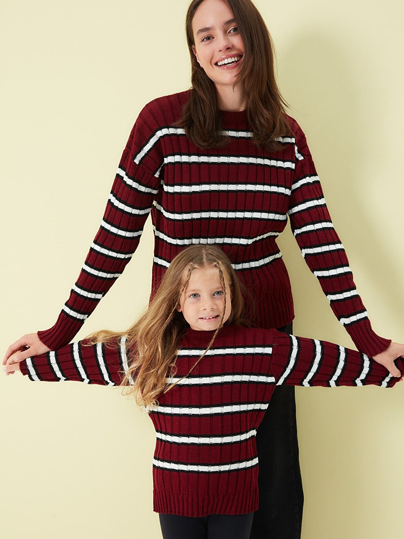 Джемпер Trendyol модель TKDAW23KZ00059/Bordo Фото