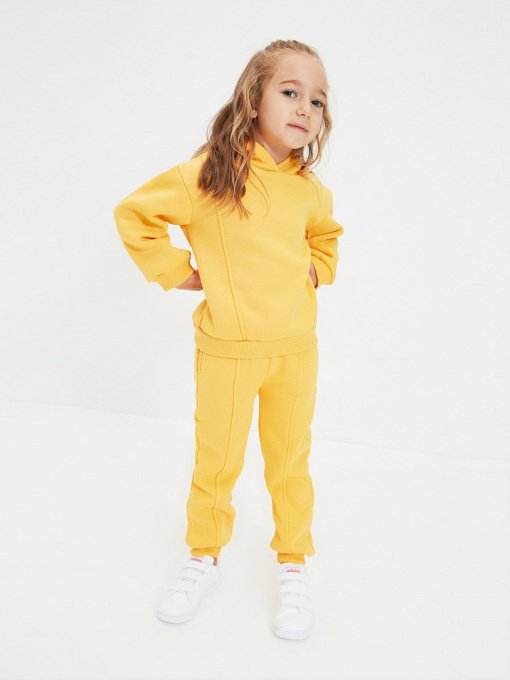 Свитшот Trendyol модель TKDAW22SW0657/Sari Фото