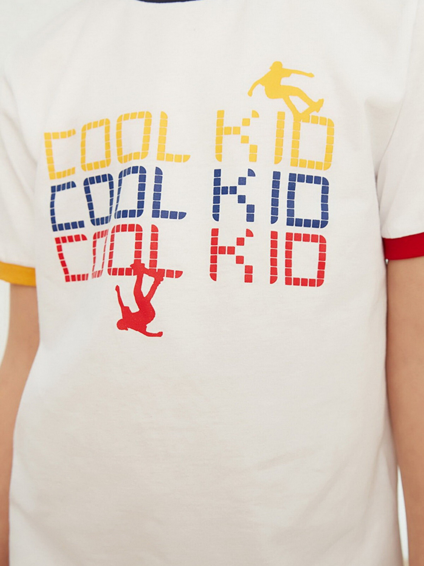 Футболка Trendyol модель TKDSS22TS0464/Beyaz Футболка Trendyol модель TKDSS22TS0464/Beyaz Фото