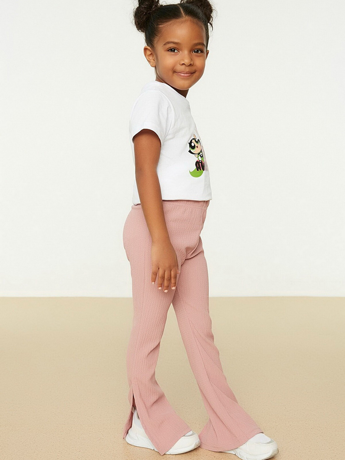 Повсякденні штани Trendyol модель TKDSS22PL0233/Gul Kurusu Фото