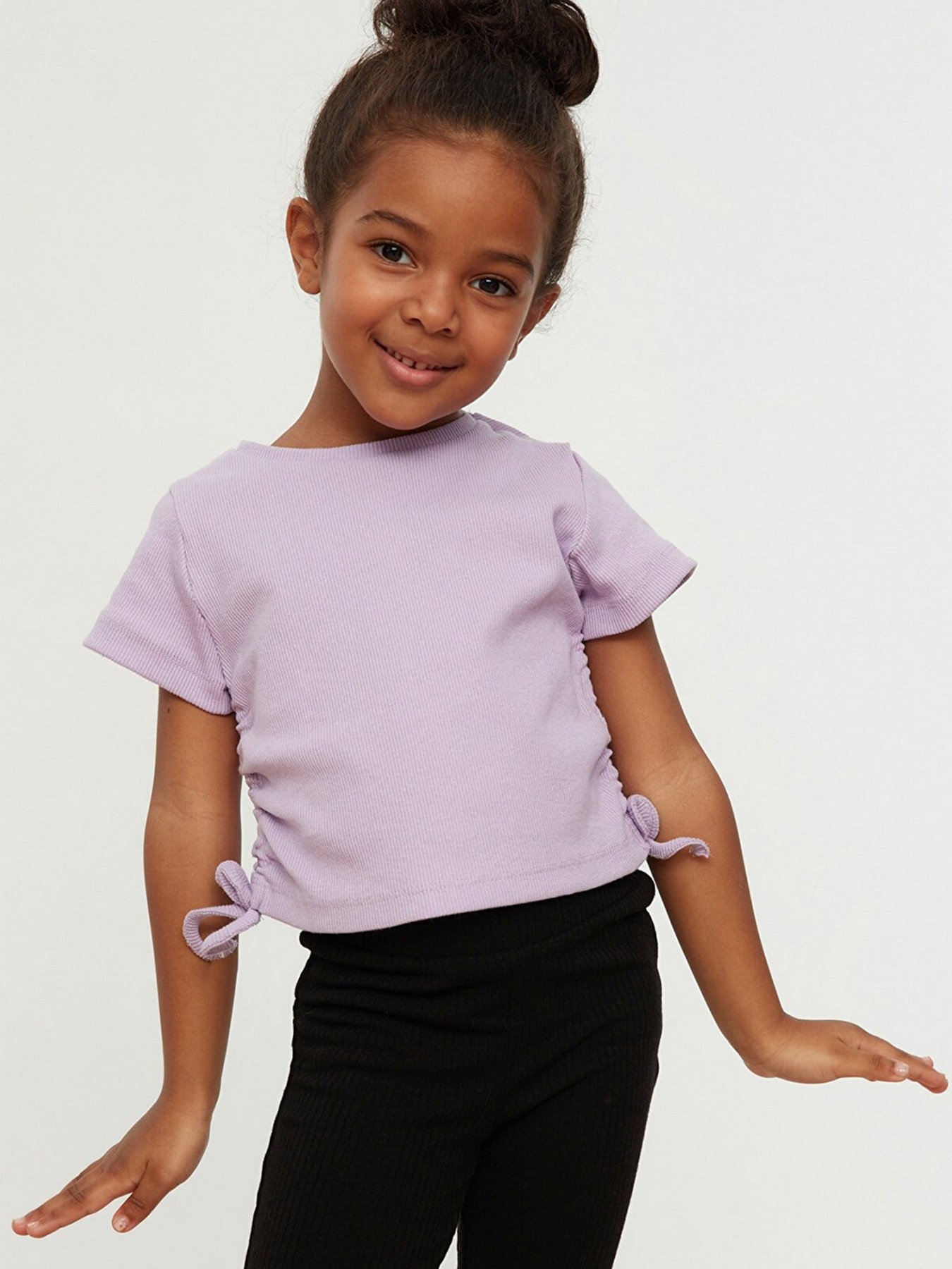 Футболка Trendyol модель TKDSS22TS0874/Lila Футболка Trendyol модель TKDSS22TS0874/Lila Фото