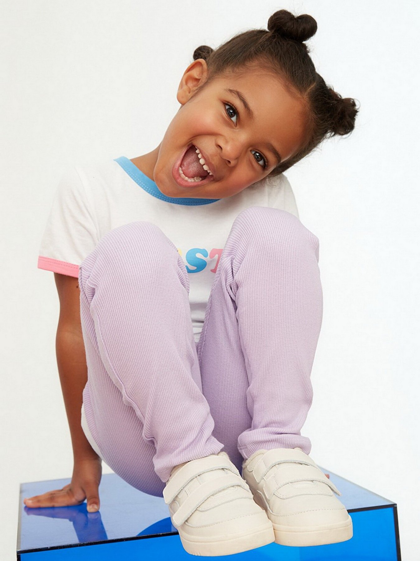 Брюки повседневные Trendyol модель TKDSS22TA0037/Lila Фото