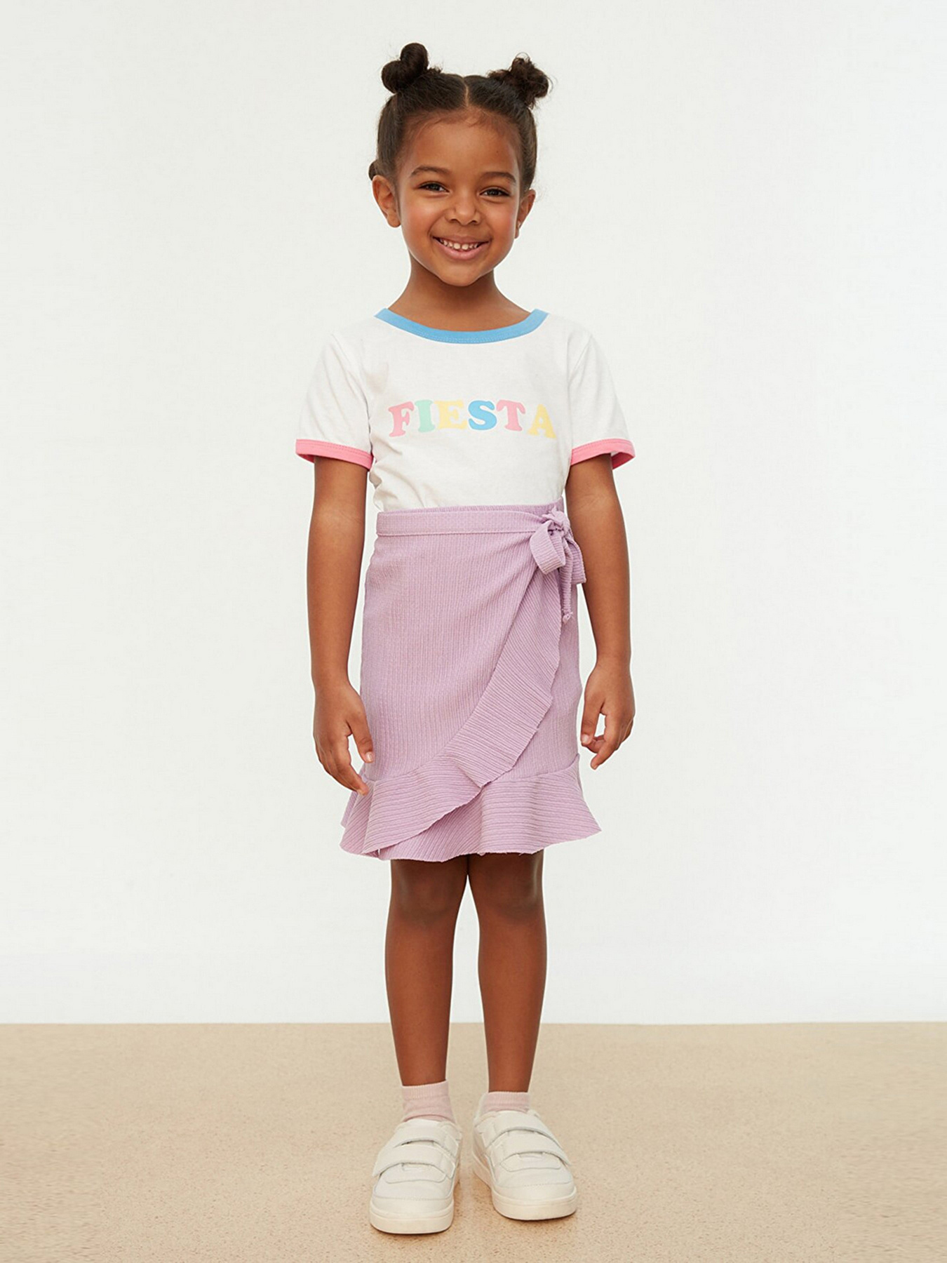 Футболка Trendyol модель TKDSS22TS0812/Beyaz Фото